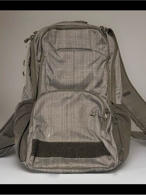 Men's Gray Everyday Backpack - EDC Carry